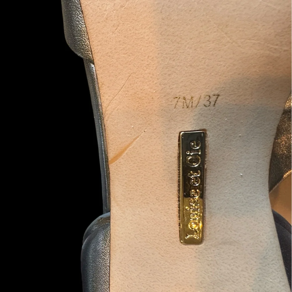 Louise et Cie shoes 7 KOTA PEWTER ANKLE STRAP PUMP Size 7 HEEL 3 1/4”‎